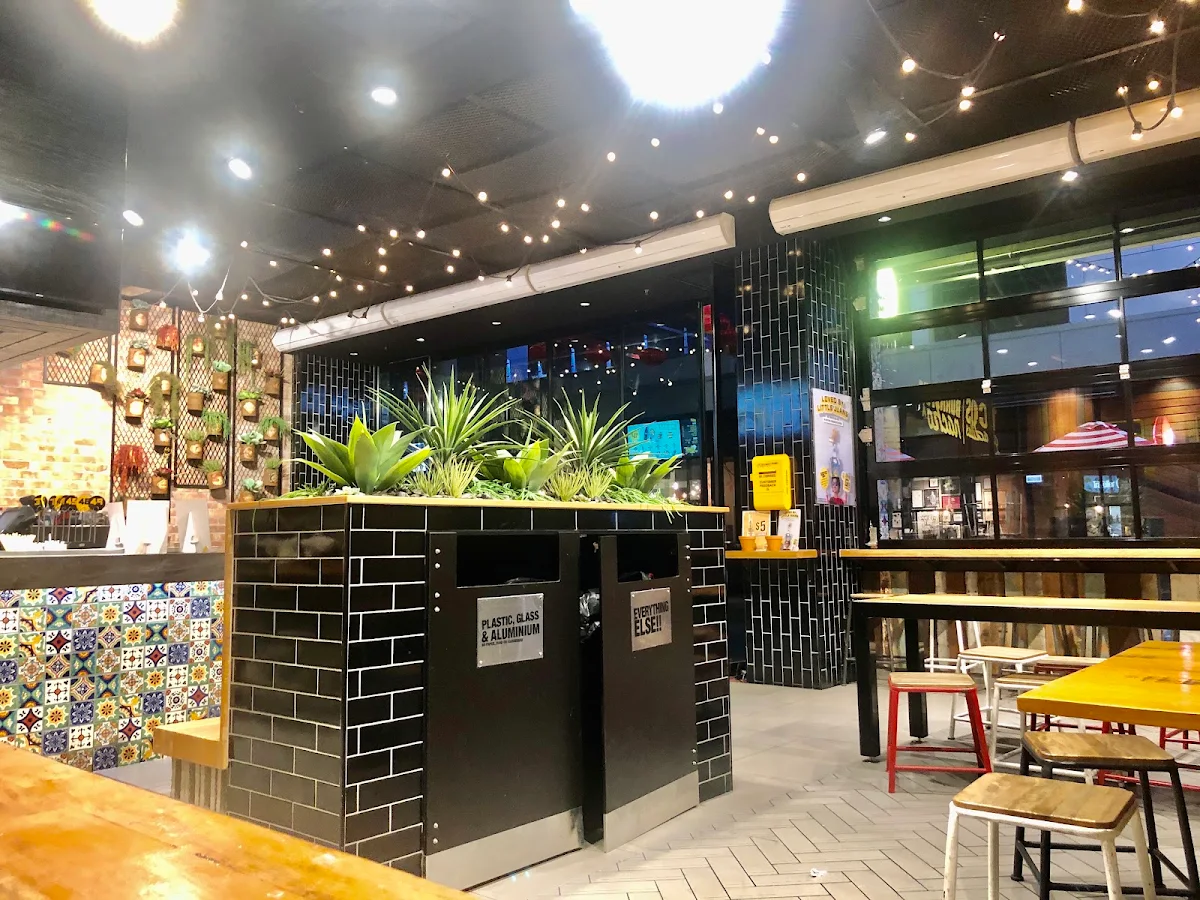 Vibe, Guzman y Gomez - Werribee