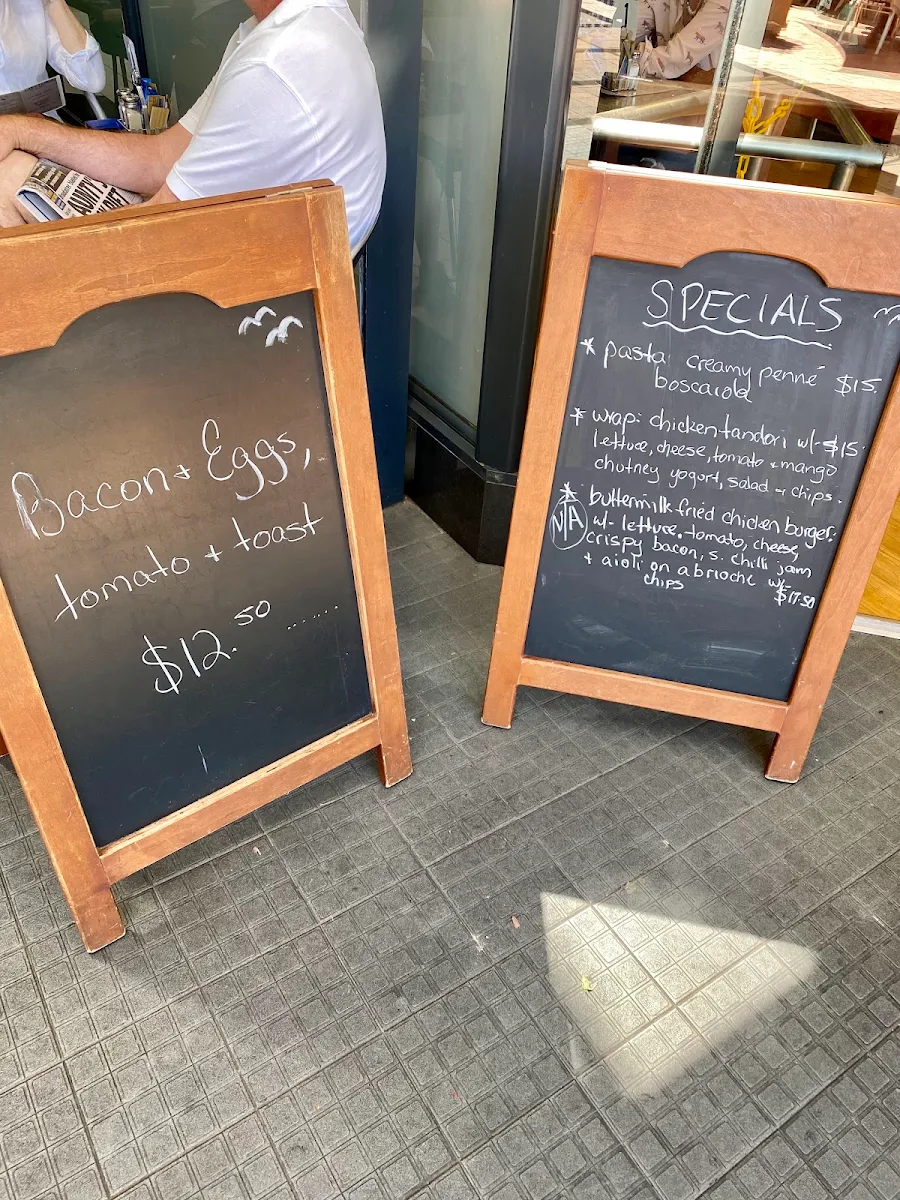 Menu, CAFFIENDS in the mall