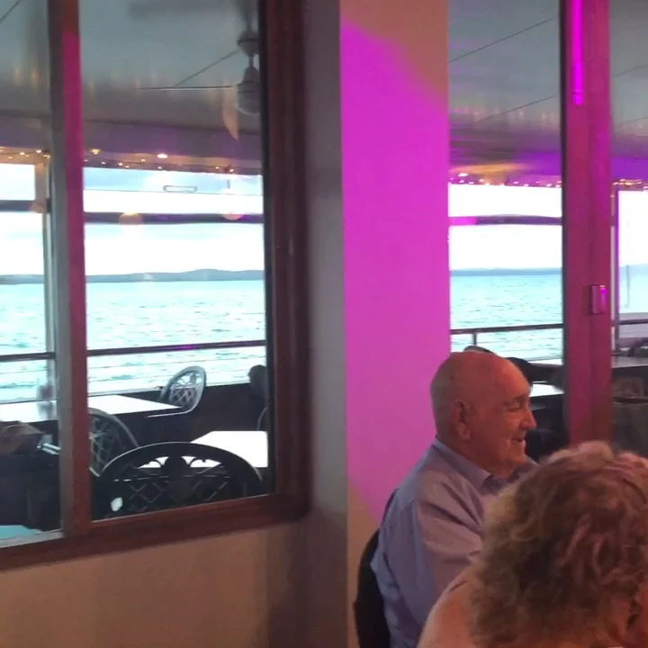 Vibe, Waterfront Restaurant