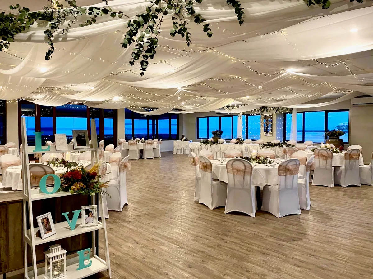 Vibe, Waterfront Restaurant