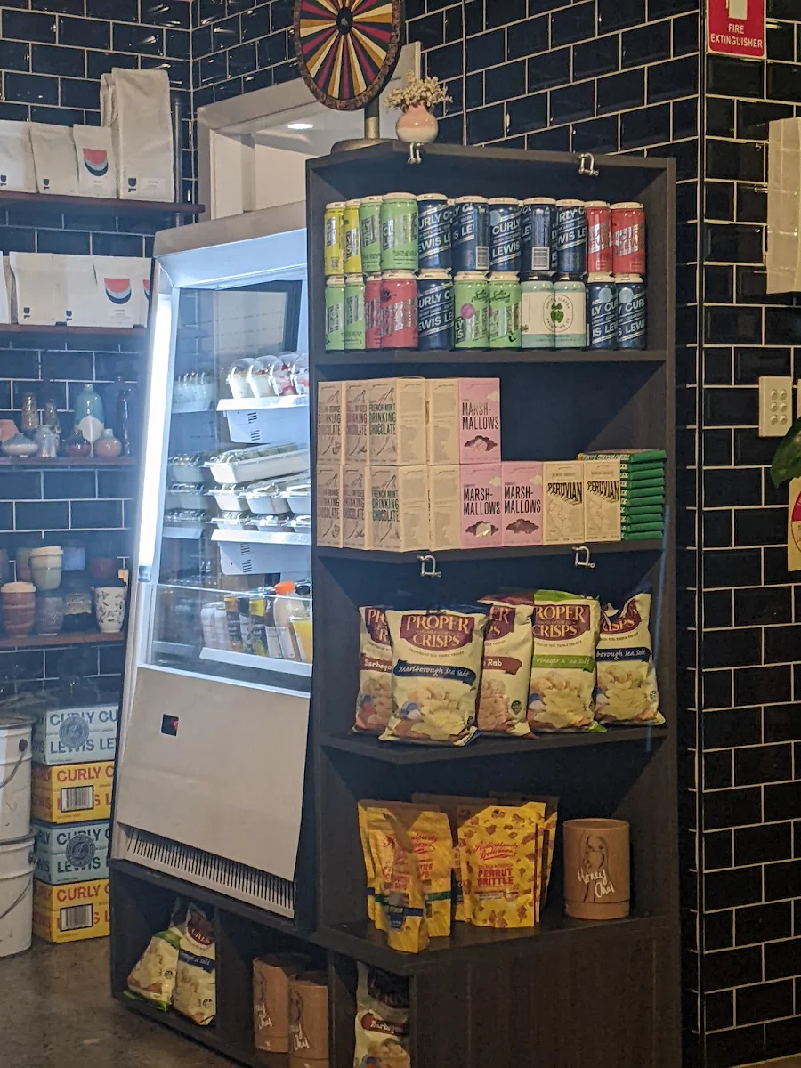 Vibe, Two Fives Cafe