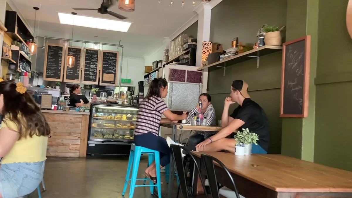 Vibe, jak & Mo Taste Co