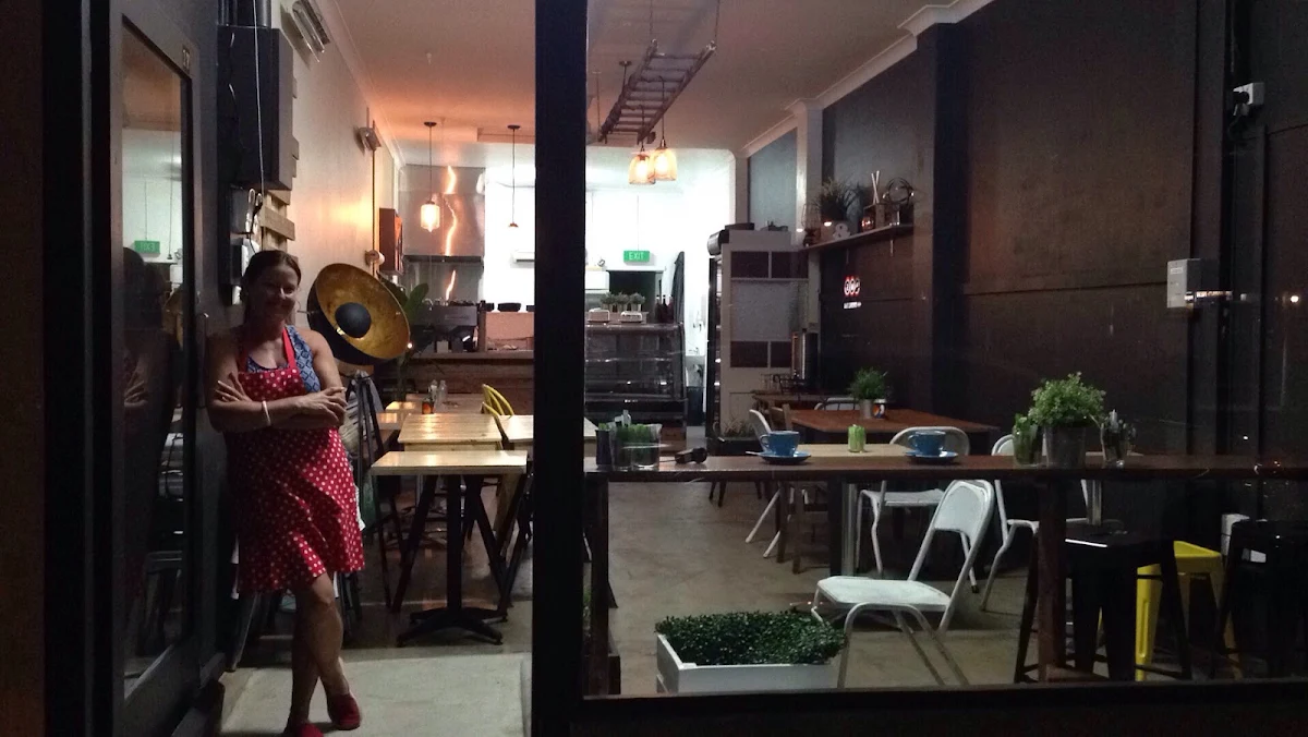Vibe, jak & Mo Taste Co
