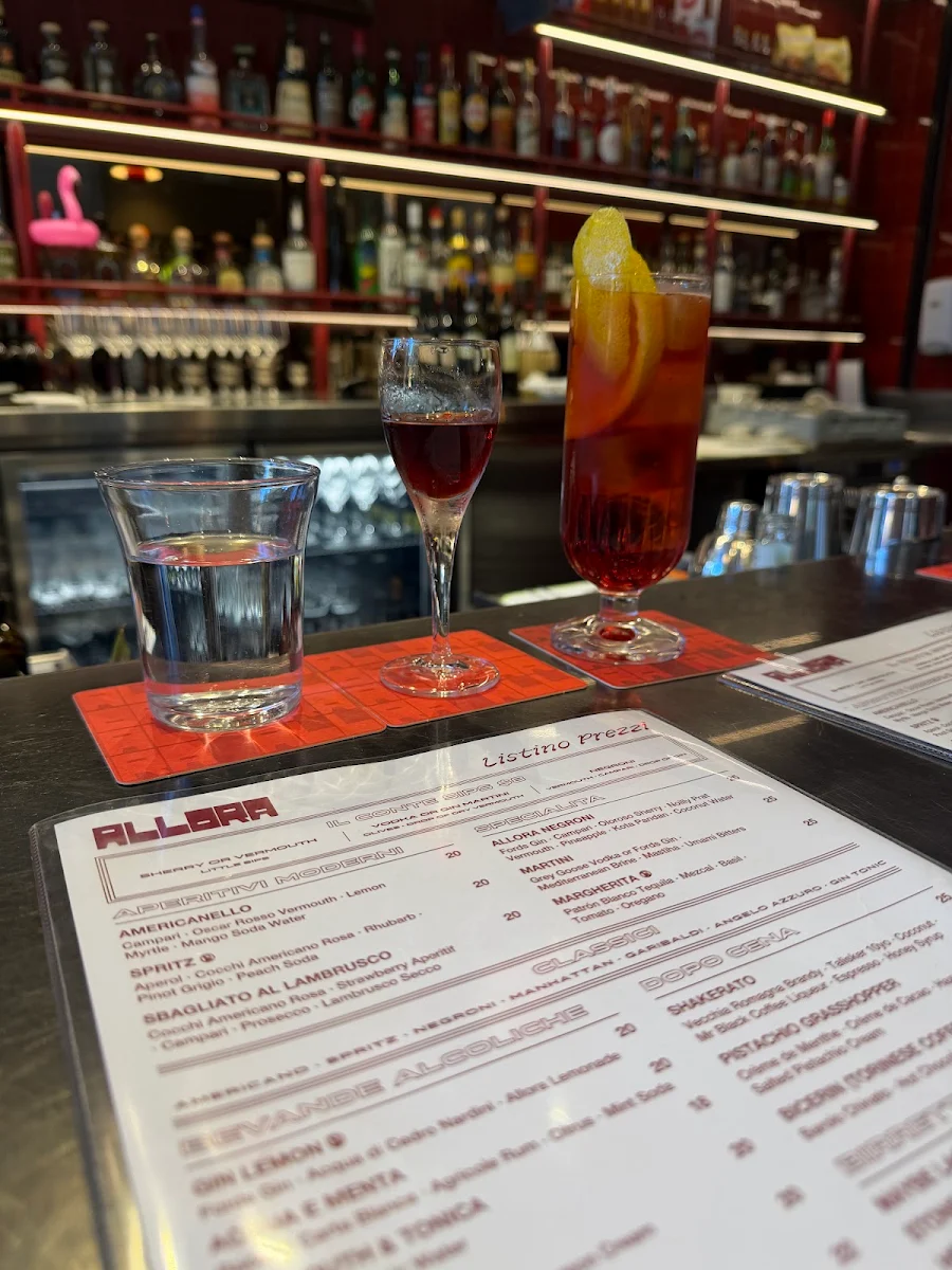 Menu, Bar Allora