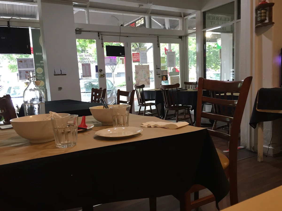 Vibe, Laksa House