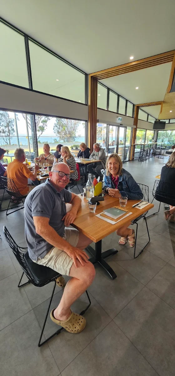Vibe, Parkside Bar And Kitchen
