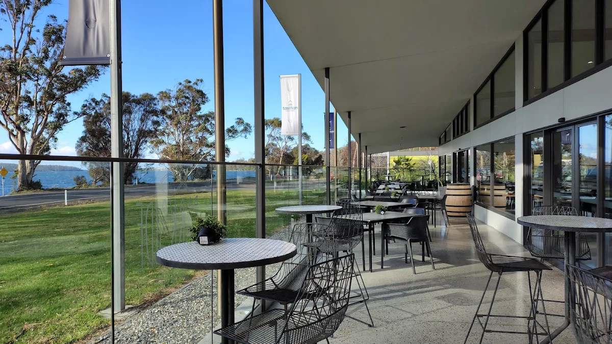 Vibe, Parkside Bar And Kitchen