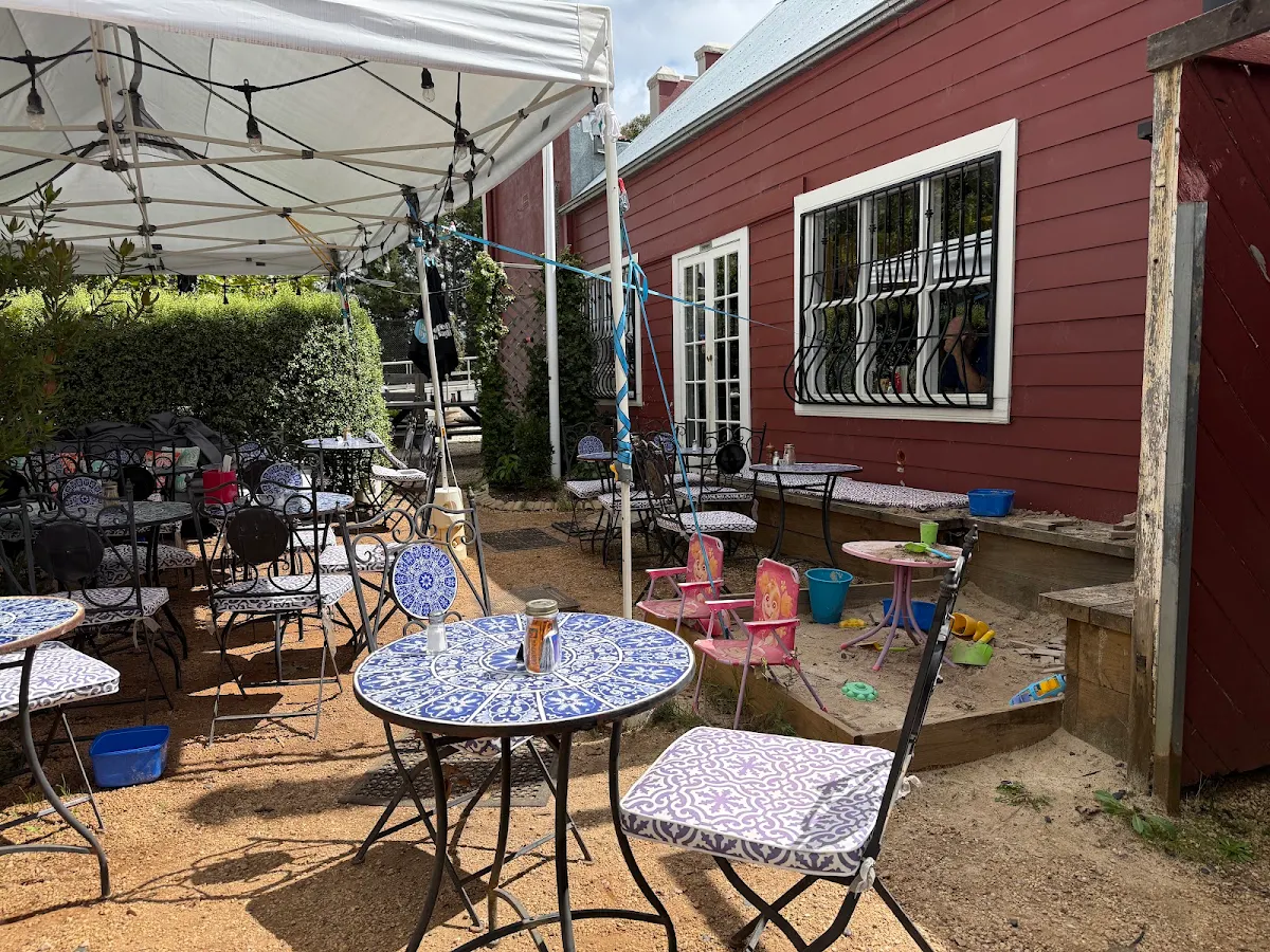 Vibe, Potbelly at Medlow