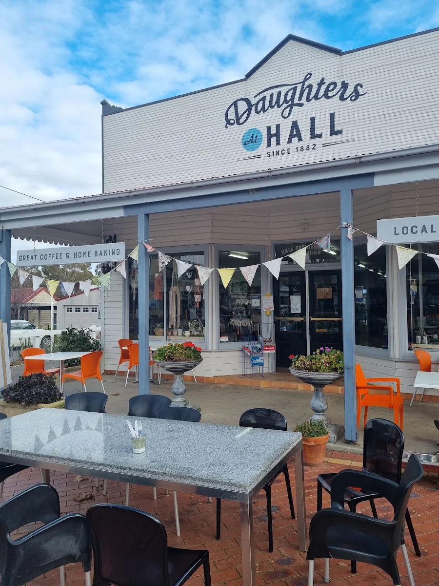 Vibe, Daughters at Hall