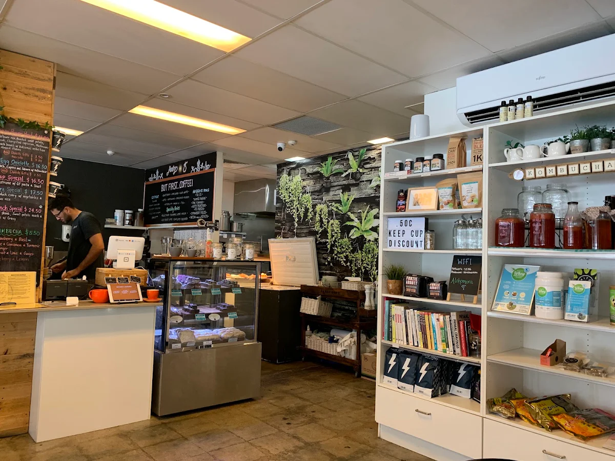Vibe, Pantry 15