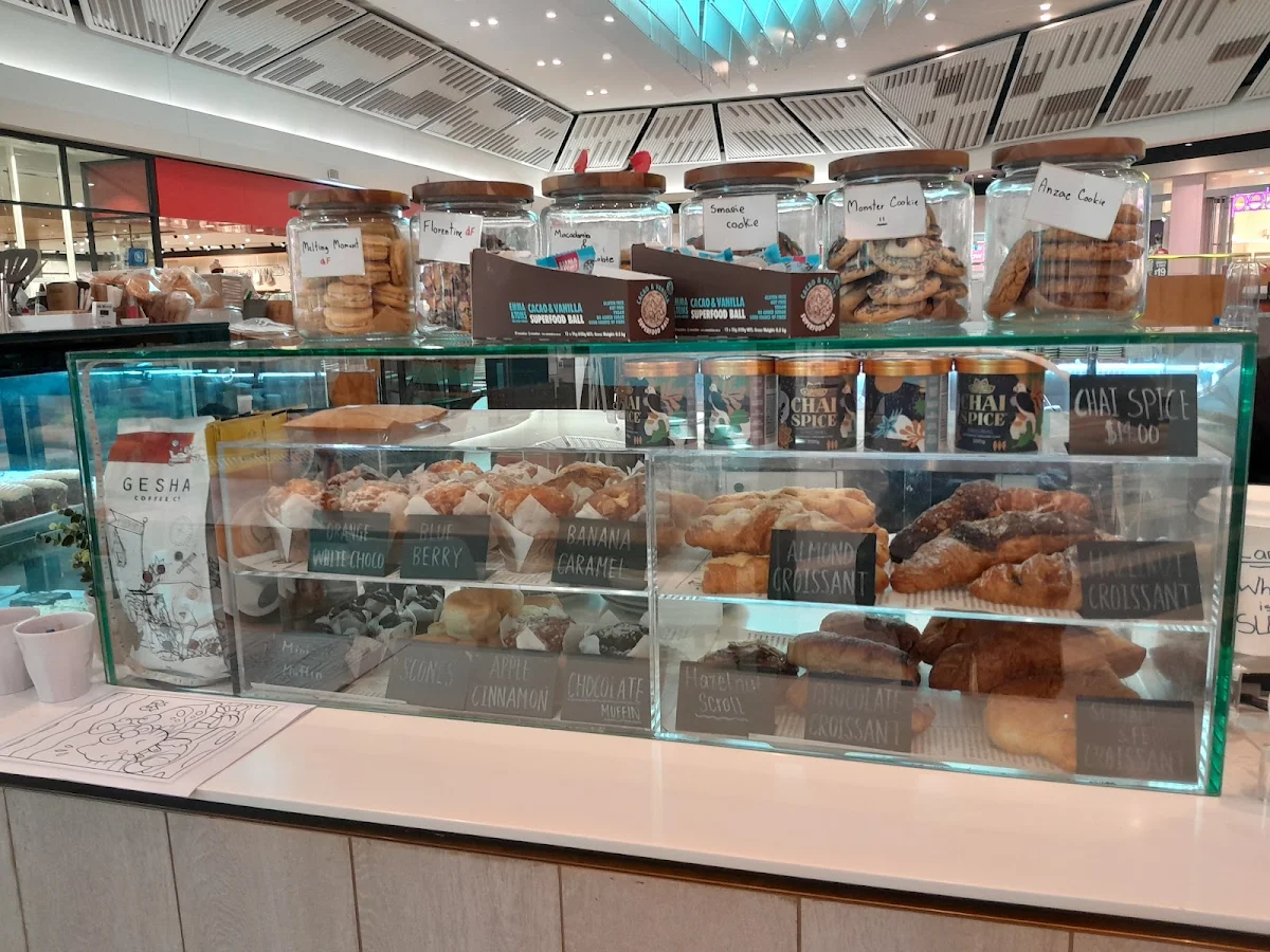 Vibe, Le Papillon Patisserie