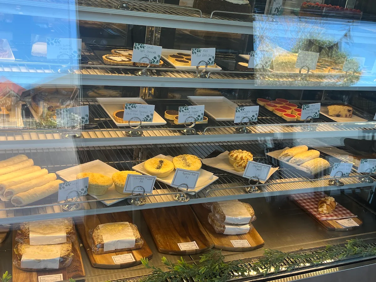 Vibe, Le Papillon Patisserie