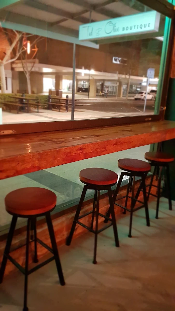 Vibe, Birdy Bar