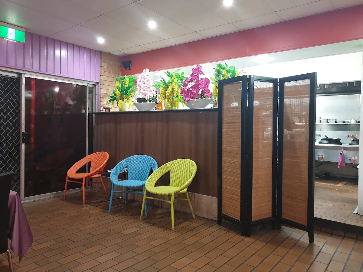 Vibe, Dhok Koon Thai Restaurant