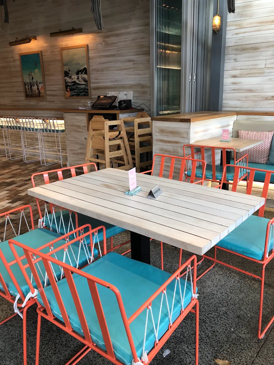 Vibe, Betty's Burgers