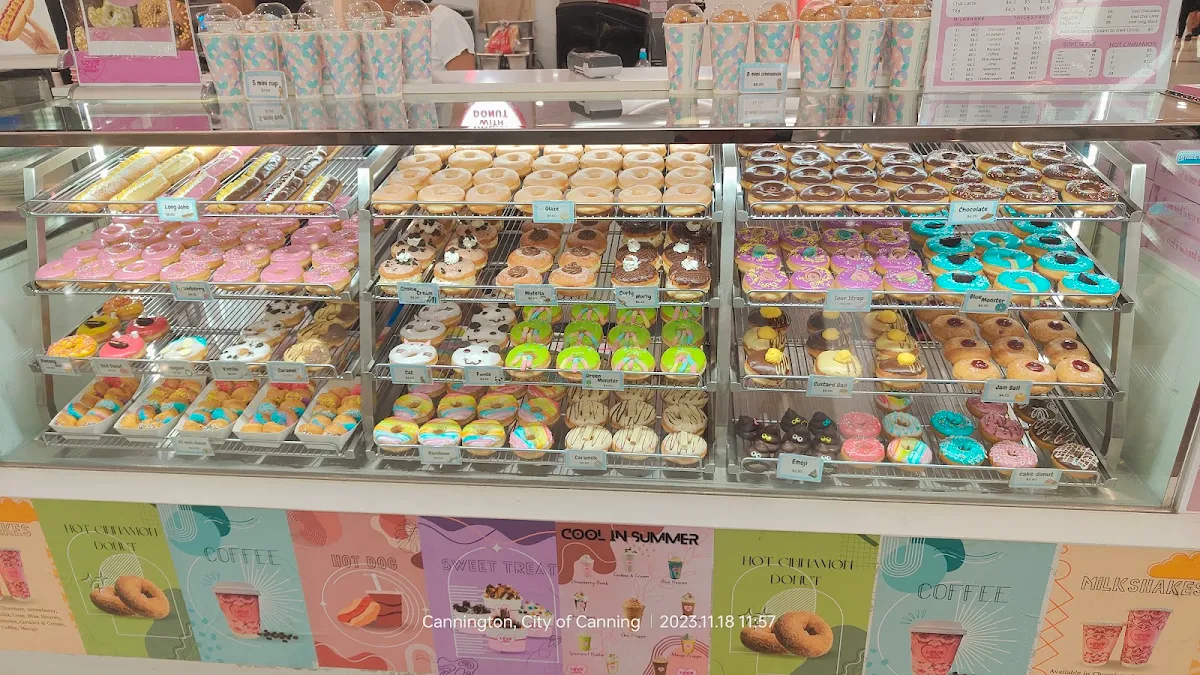 Vibe, Love With Donut