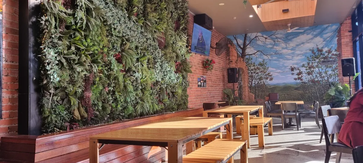 Vibe, The George Hotel - The Lane Cafe