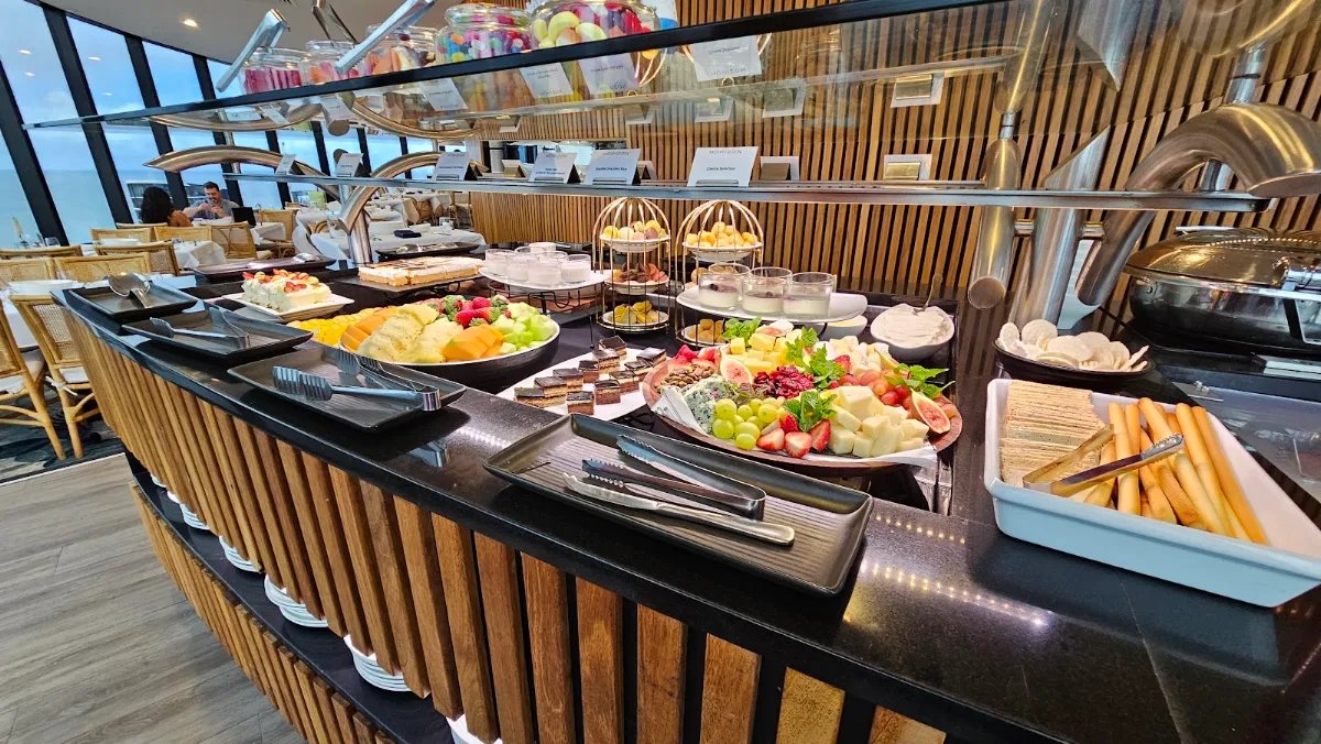 Vibe, Horizon Sky Dining