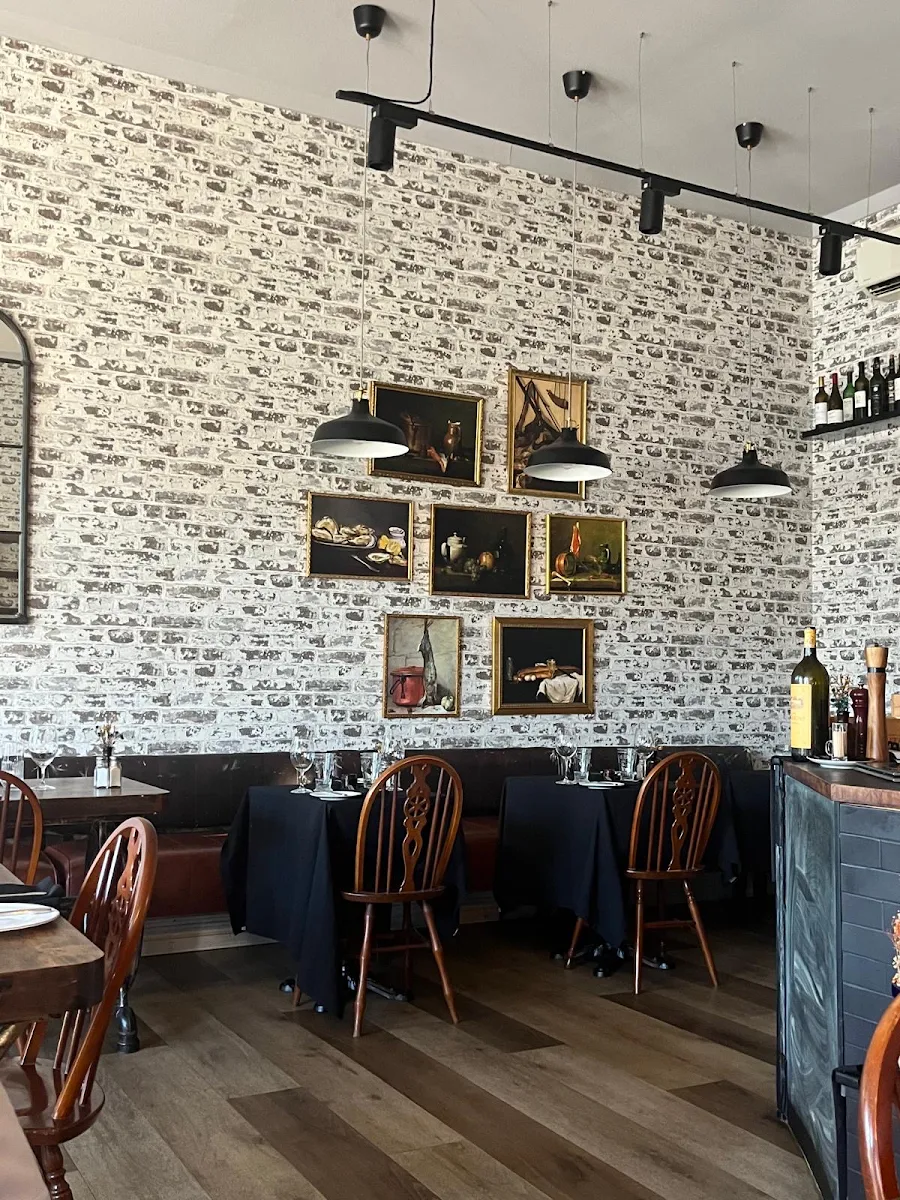 Vibe, Lulu’s Little Bistro