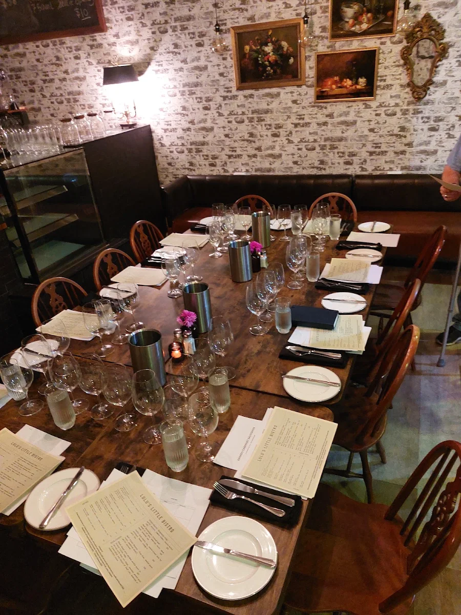 Vibe, Lulu’s Little Bistro
