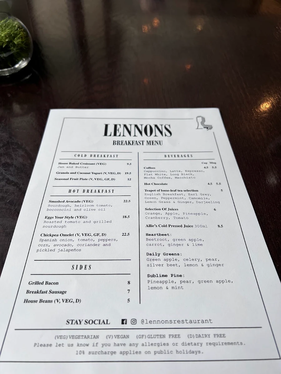 Menu, Lennons Restaurant & Bar