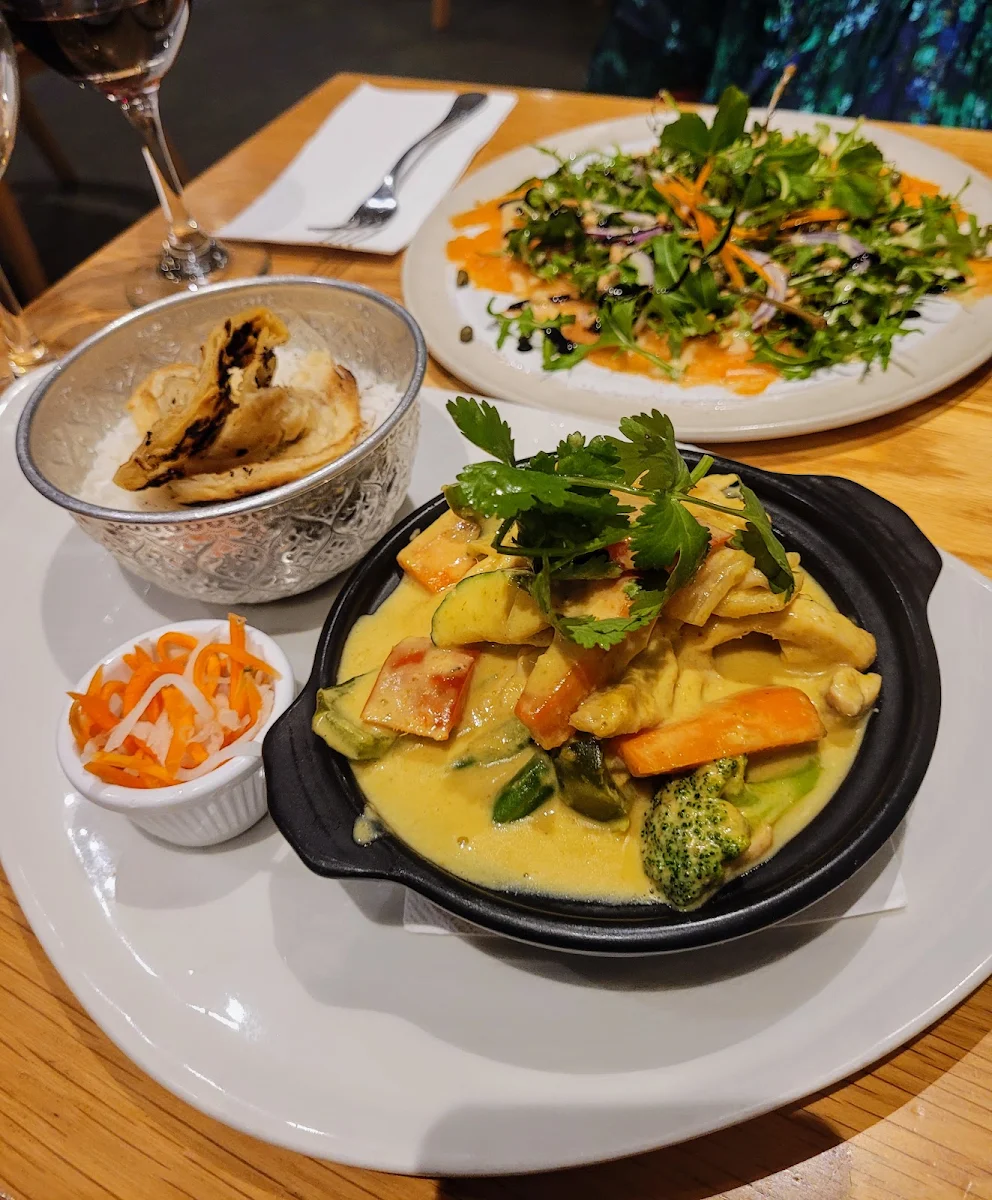 Food & drink, Giorgios Restaurant