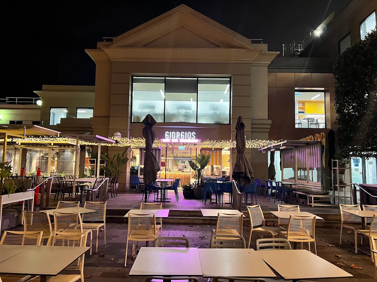 Vibe, Giorgios Restaurant