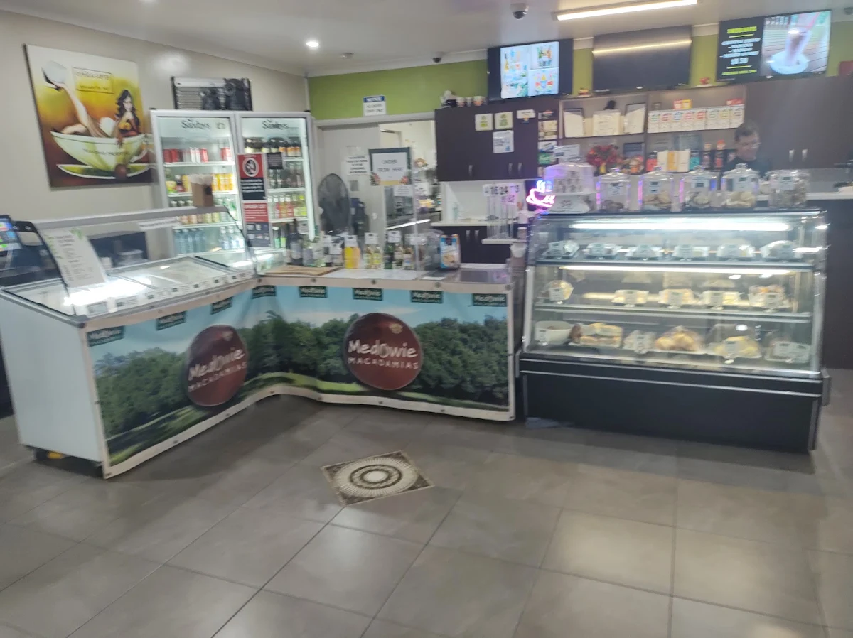 Vibe, Medowie Macadamias