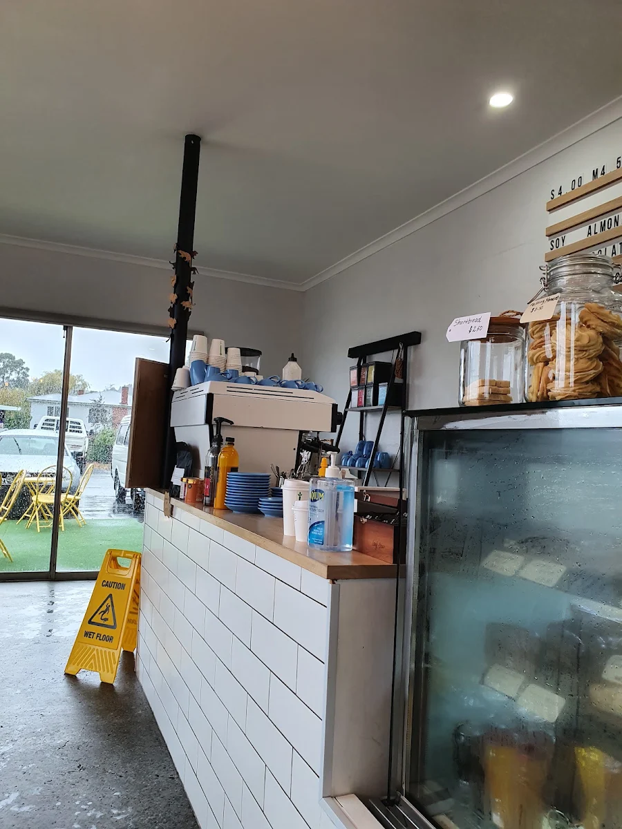 Vibe, Steamhouse Cafe