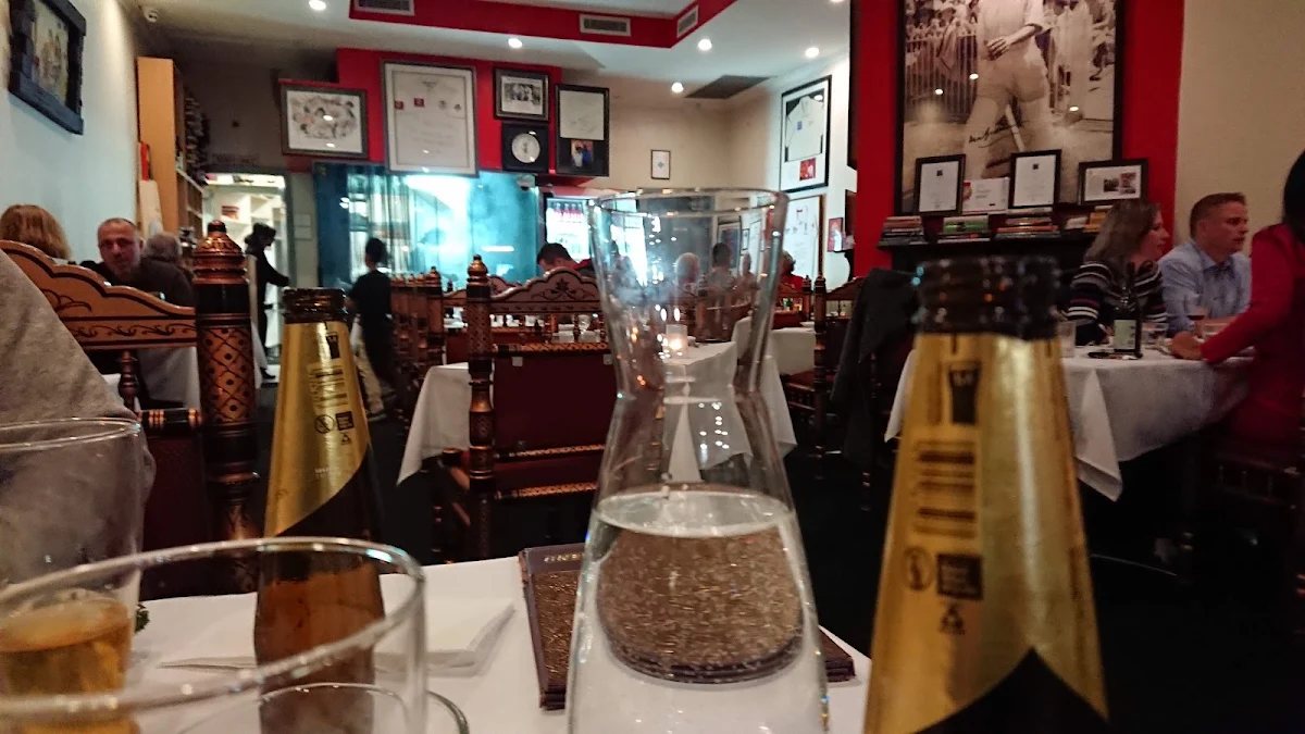 Vibe, Surjit's Indian Restaurant & Catering