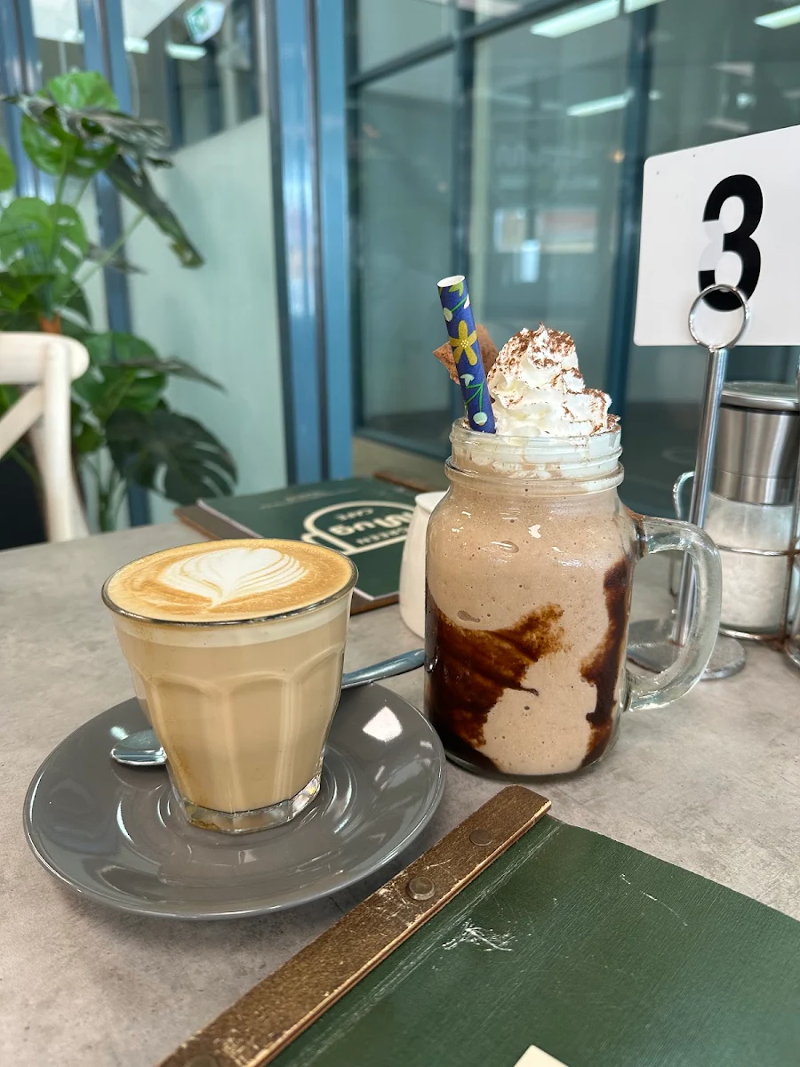 Food & drink, Green Mug Cafe
