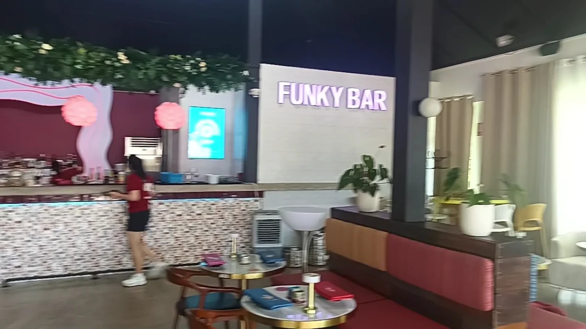 Vibe, Funky Wok