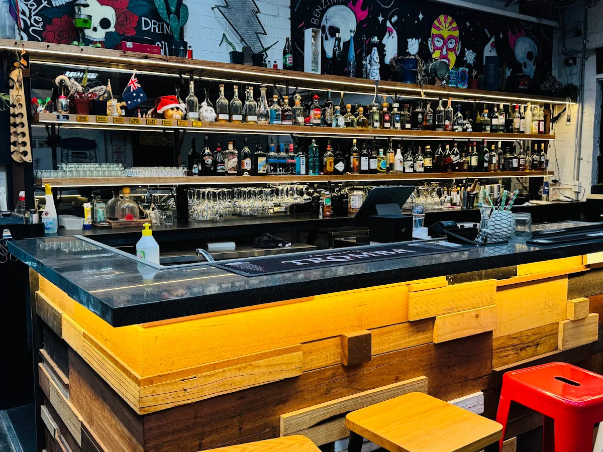 Vibe, Benzina Cantina