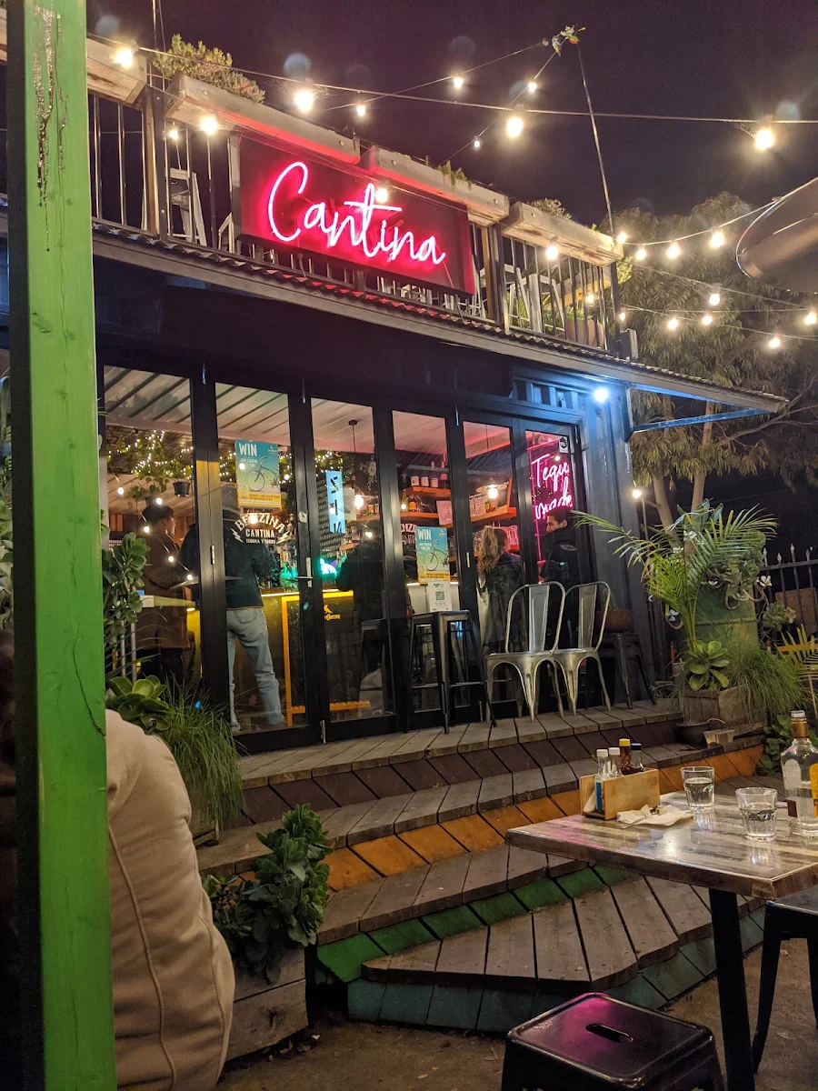 Vibe, Benzina Cantina