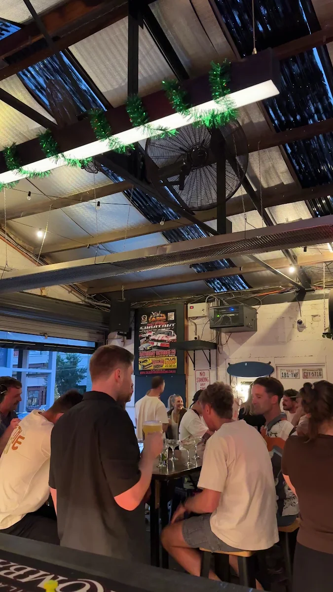 Vibe, Benzina Cantina