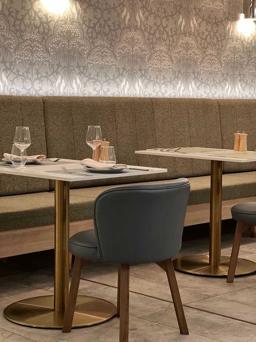 Vibe, PepperBerry Restaurant