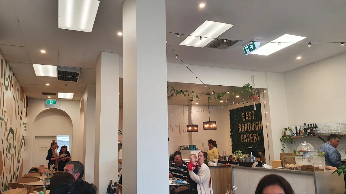 Vibe, East Borough Eatery