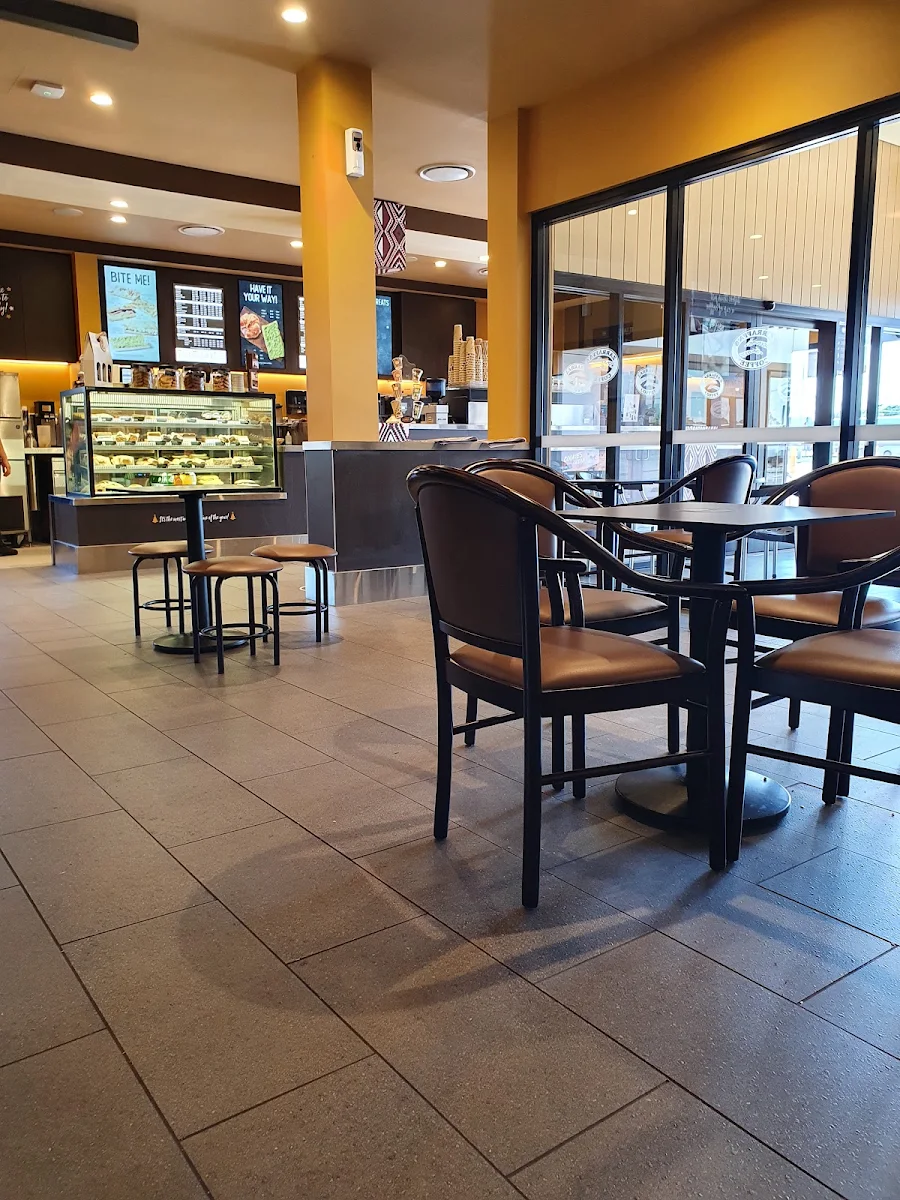 Vibe, Zarraffa's Coffee Lawnton