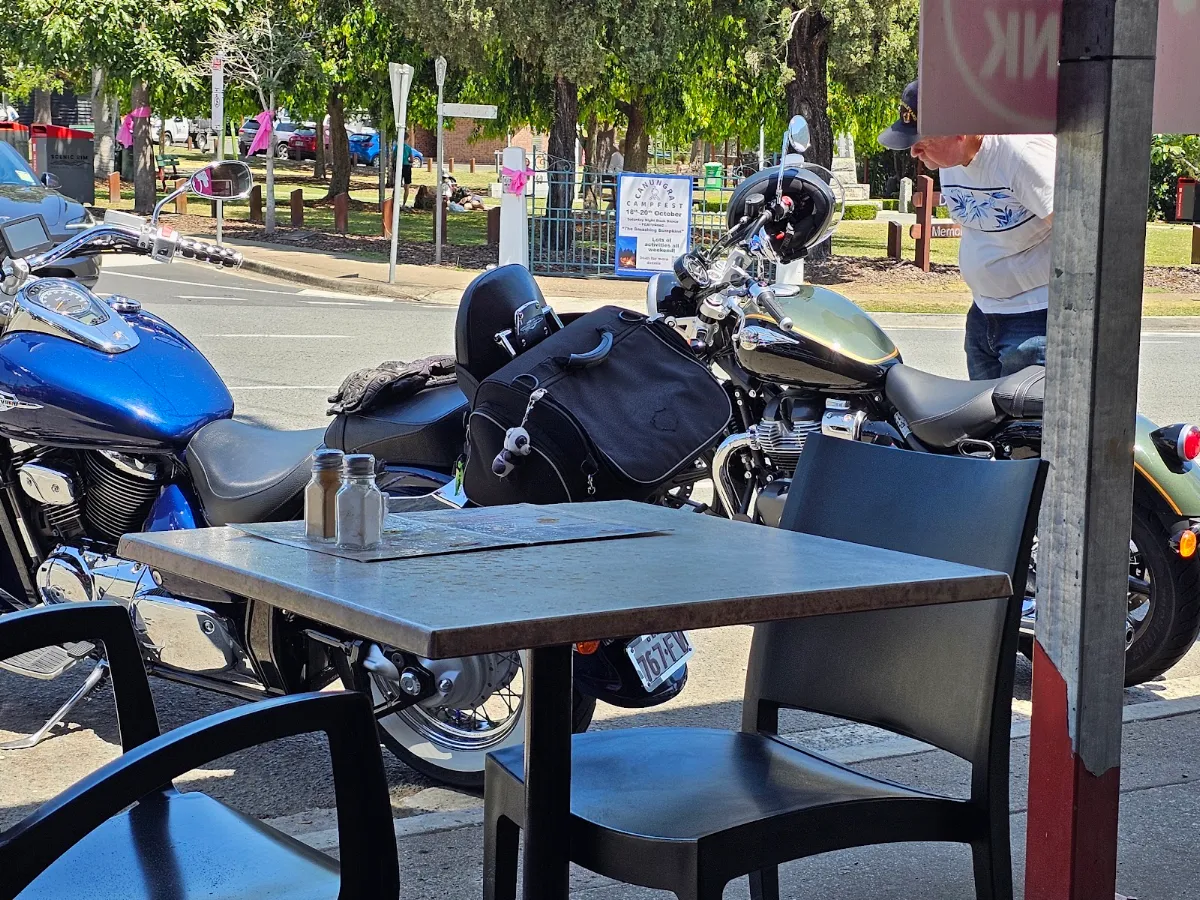 Vibe, The Outpost Cafe