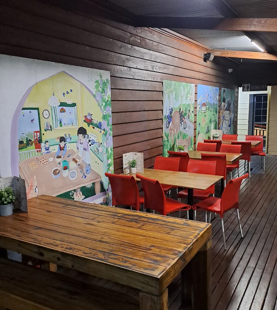 Vibe, The Outpost Cafe