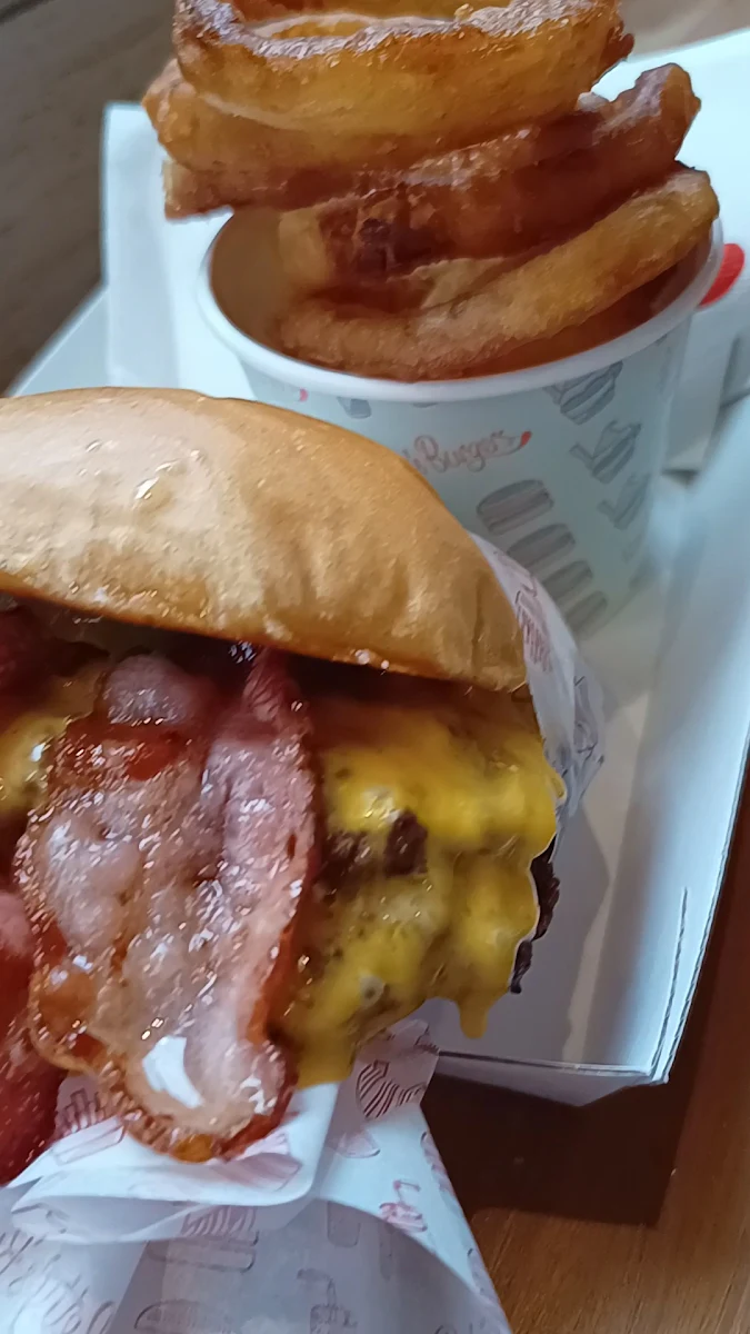 Food & drink, Betty's Burgers