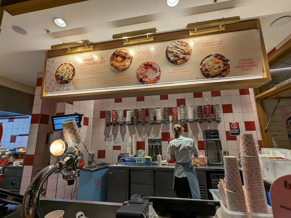 Vibe, Betty's Burgers