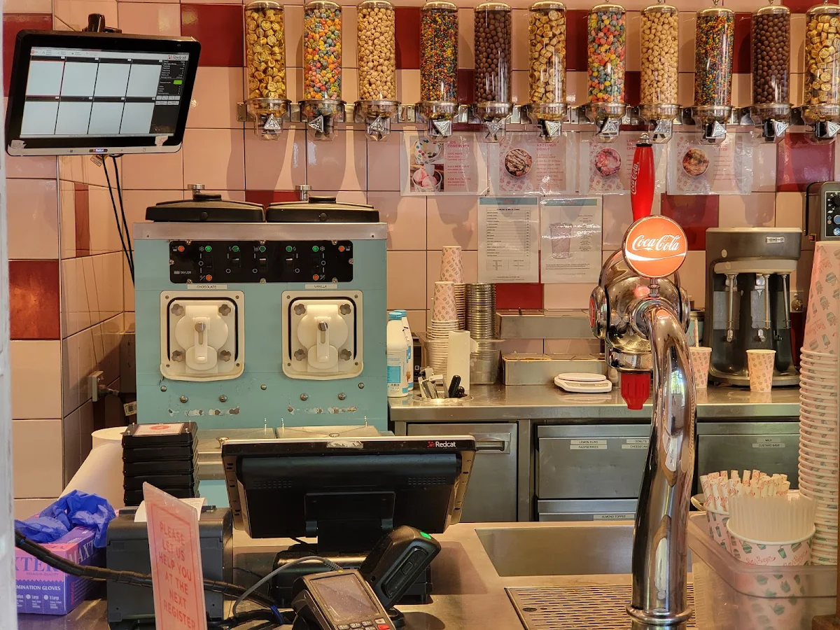 Vibe, Betty's Burgers