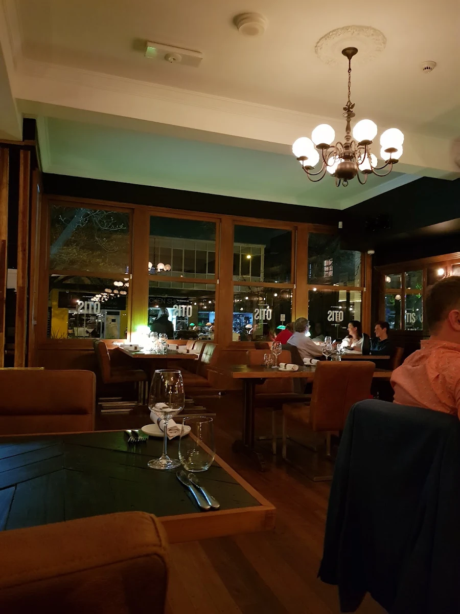 Vibe, OTIS Dining Hall
