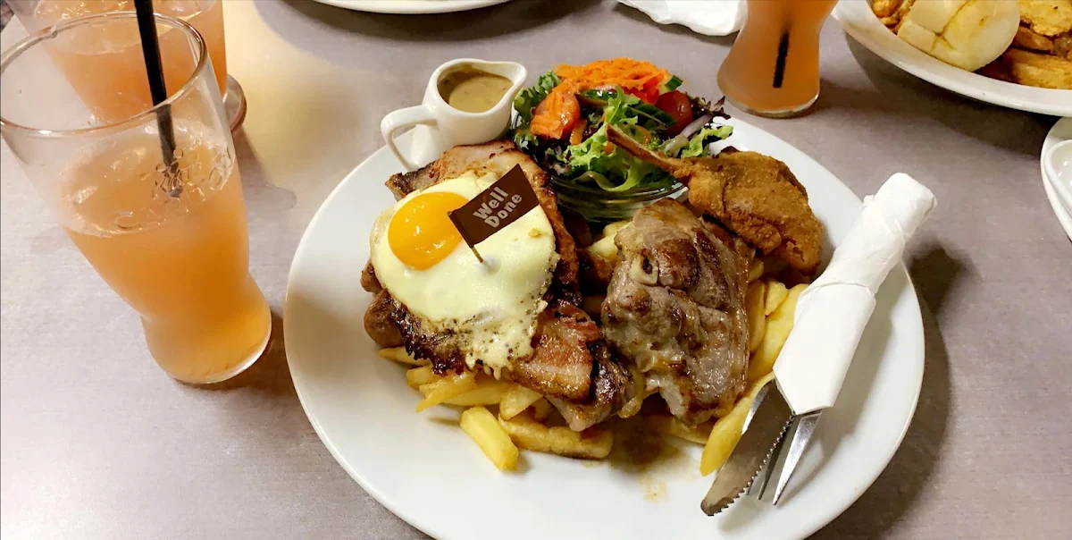 Food & drink, The Shamrock Hotel/ Motel Balranald
