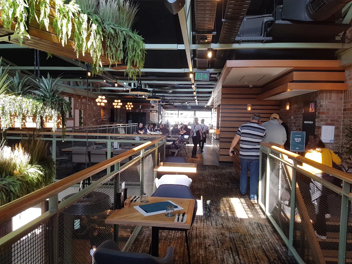 Vibe, Warners Bay Hotel