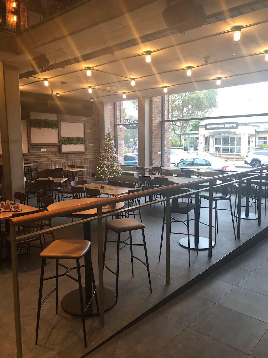 Vibe, Warners Bay Hotel