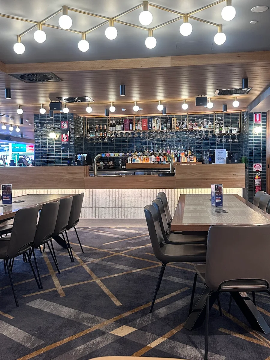 Vibe, Warners Bay Hotel