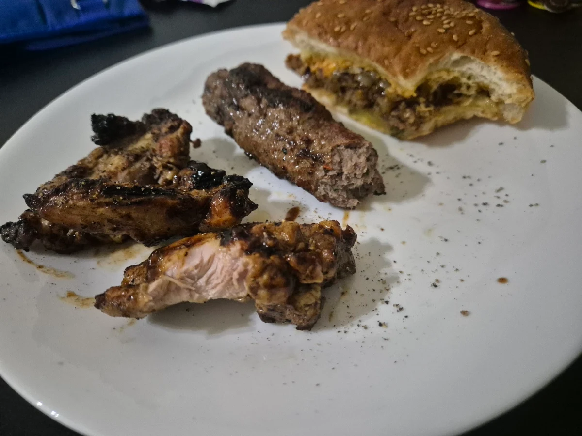 Food & drink, Big Elz Grill