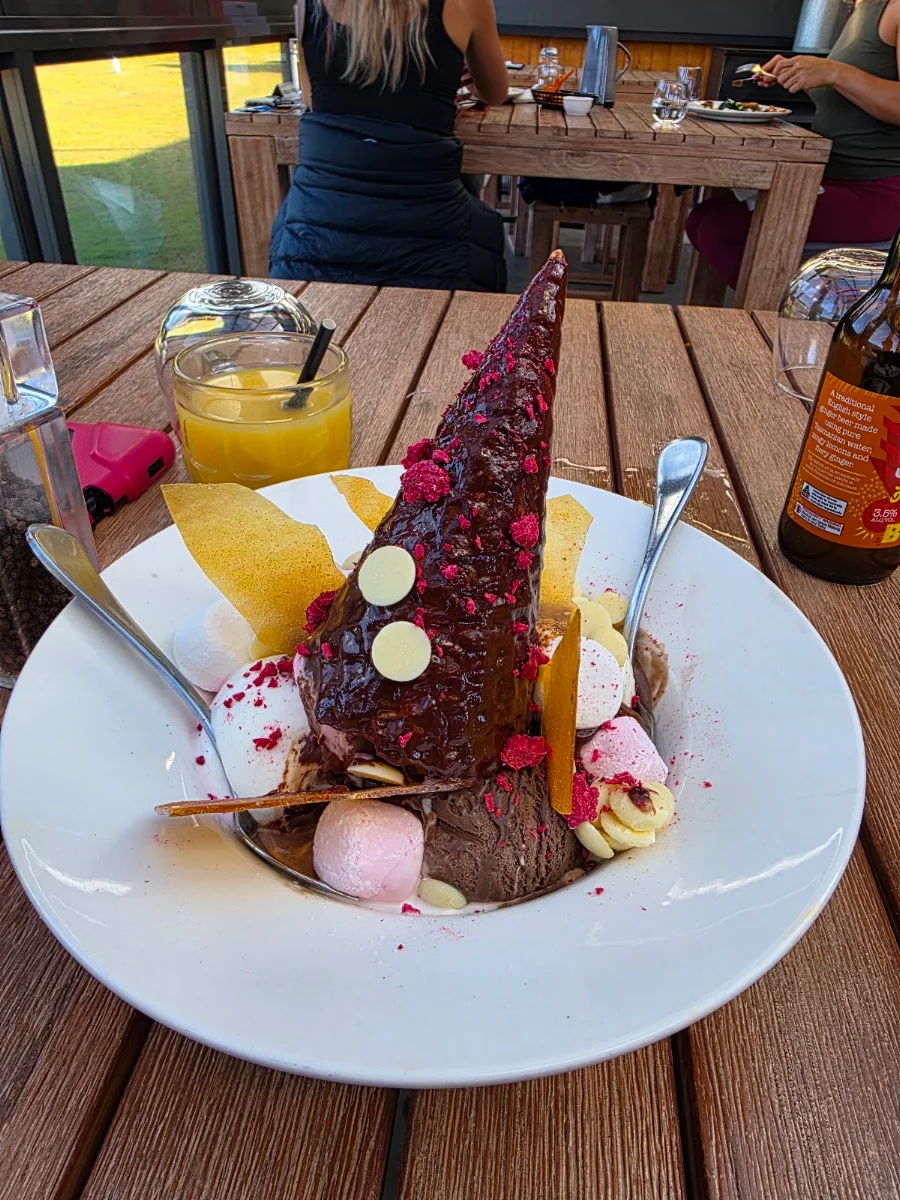 Food & drink, Miena Village